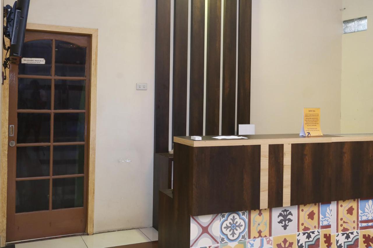 Spot On 2358 Aster Homestay Melati Exterior foto